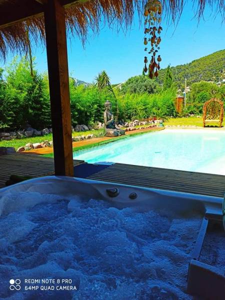 Location exterieur villa luxe avec sauna piscine jacuzzi pour mariage evjf ou evg la farlede var 83 paca