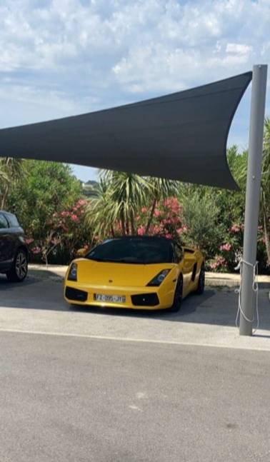 Location de voiture de luxe a Ramatuelle var 83 paca ou louer une Lamborghini gallardo spyder pour un evg ou evjf anniversaire mariage location avec chauffeur tarif et devis 