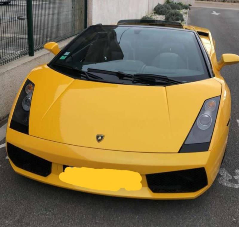 Ou louer une Lamborghini dans le var toulon 83 paca pour un mariage devis pour une location d une Lamborghini pour un anniversaire evjf ou evg qui loue un véhicule de luxe avec chauffeur pour une promenade d une heure